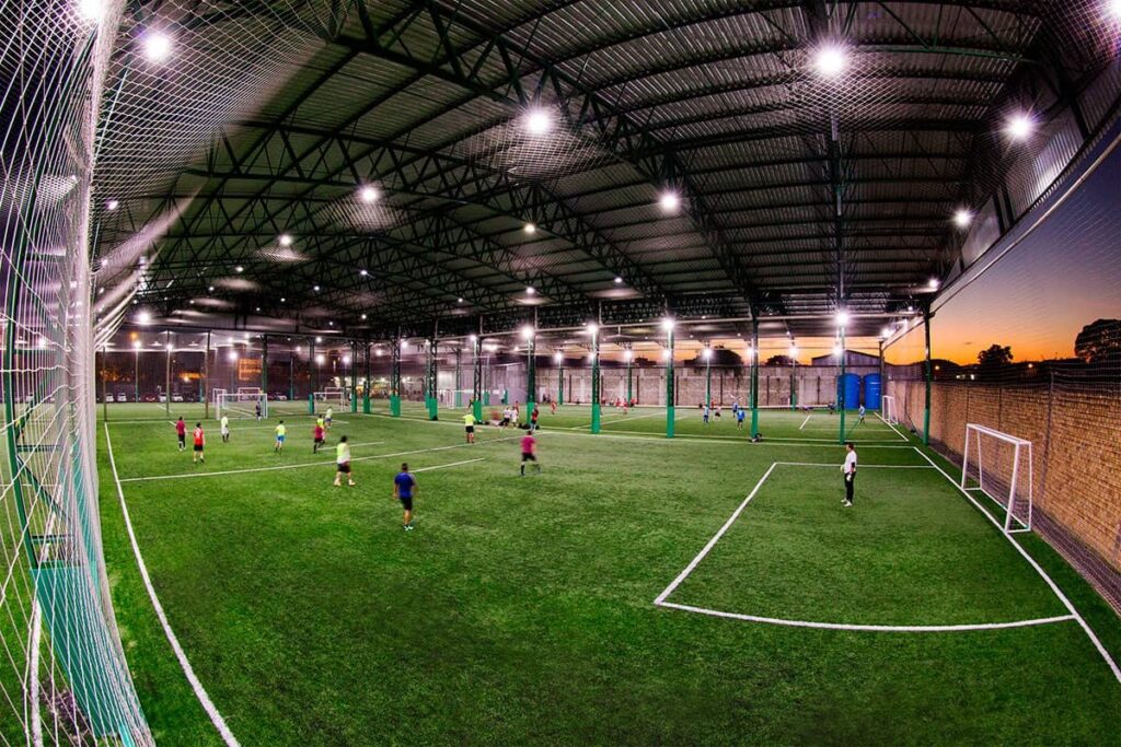Iluminação de LED no campo de futebol de Society no bairro Celina Dalul – Mirassol