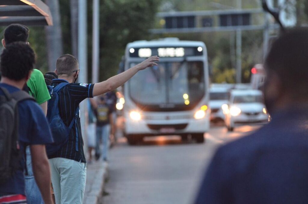 Abaixo-assinado em apoio ao projeto de lei que institui o Programa de Transporte Gratuito ou Subsidiado à Jovem Advocacia no Município de São Paulo.