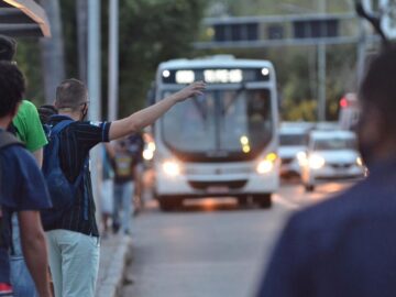 Abaixo-assinado em apoio ao projeto de lei que institui o Programa de Transporte Gratuito ou Subsidiado à Jovem Advocacia no Município de São Paulo.