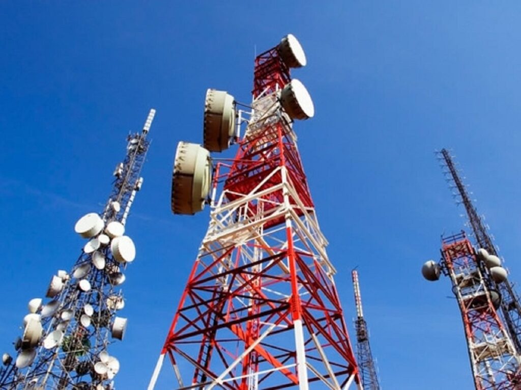 Instalação de Antena de Telefonia e Internet  Pal