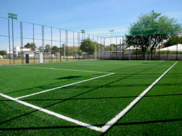 Construção de quadra com grama sintética  Osasco
