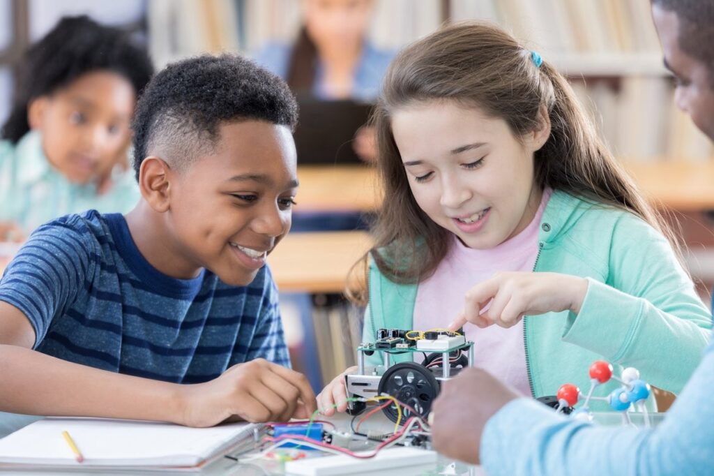 Robótica Educacional Adaptada (REA) – Santo Antônio do Aracanguá