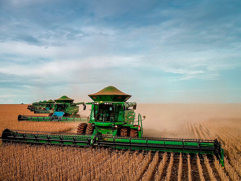 Aquisição de implementos agrícolas para a Associação dos Produtores Rurais de Piacatu