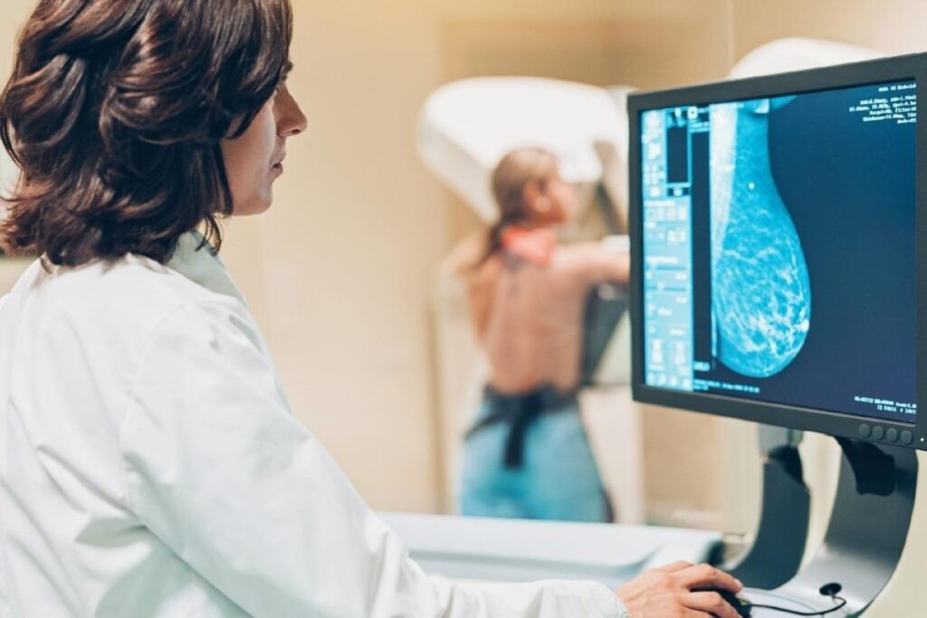Carreta de Mamografia e exame Citologia Cervical (papanicolau)  Marapoama