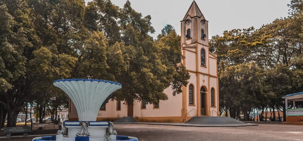 Reforma e adequação no setor de agronegócio e de eventos  Corumbataí