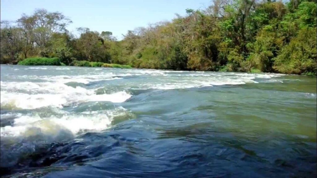 Reforma da piscina da cachoeira de São Roberto  Pontes Gestal