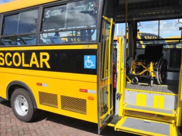 Aquisição de ônibus escolar  Vista Alegre do Alto