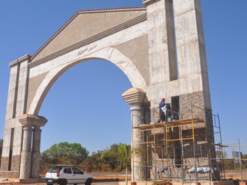 Construção do Portal de Entrada  Cafelândia