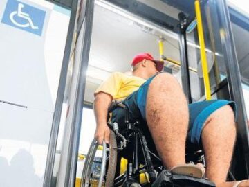 MicroÃ´nibus adaptado PCD para o Esporte  São R