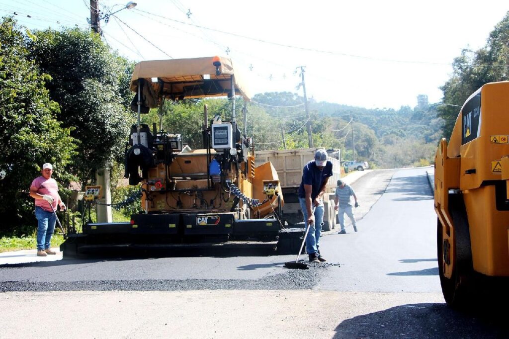 Pavimentação de varias ruas  Taboão da Serra