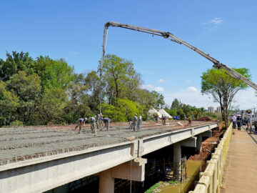 Construção de uma ponte  Monte Alto