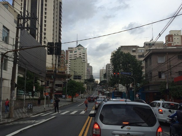 Pedido de troca de mão na Rua Victorio Santim na V
