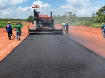 Pavimentação da estrada Paralela ao Conjunto Habitacional Vírgilio Trincha – Santo Antônio do Jardim