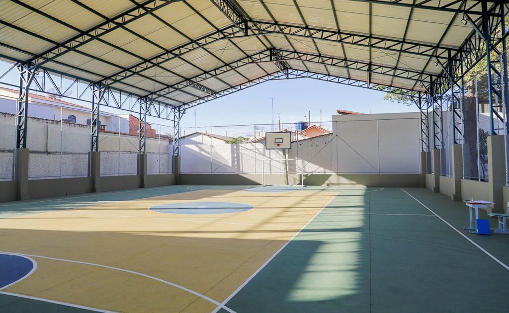 Construção de uma quadra esportiva coberta – Birigui