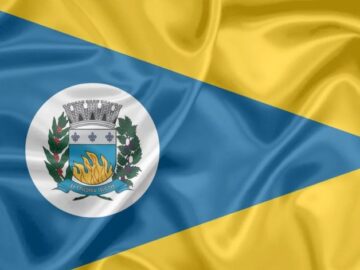 Construção de praça pública e mini campo de futebol  Auriflama