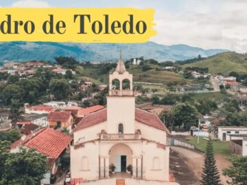 Construção de um portal no bairro Três Barras  Pedro de Toledo