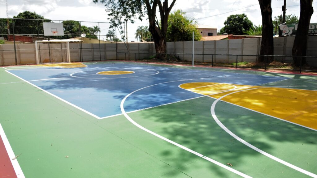 Reforma na quadra esportiva na Cidade Nova  Jacupiranga