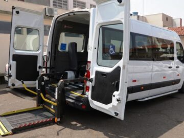 Van adaptada para a Associação de Amparo ao Excepcional Ritinha Prates (AAERP) – Araçatuba