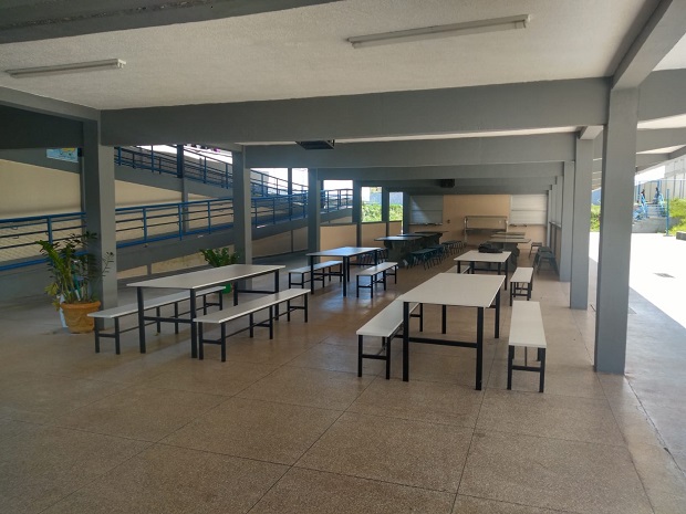 Manutenção no refeitório da Escola Francisco José Gomes de Camargo – Nova Campina