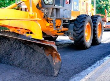 Obras de recapeamento asfáltico em vias urbanas  Elias Fausto