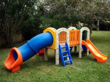 Aquisição de brinquedos para playground  Novais