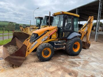 Aquisição de Máquina Retroescavadeira – Lagoinha