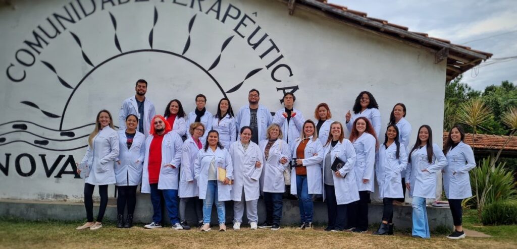 Van para a Comunidade Nova Jornada  Avaré