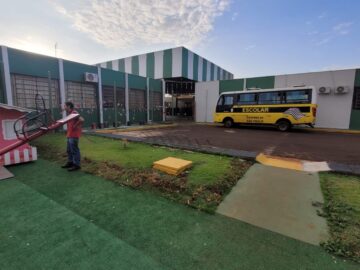 Ônibus para a APAE  Guaíra