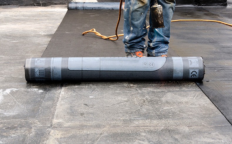 Pedido de recapeamento da manta asfáltica na via e