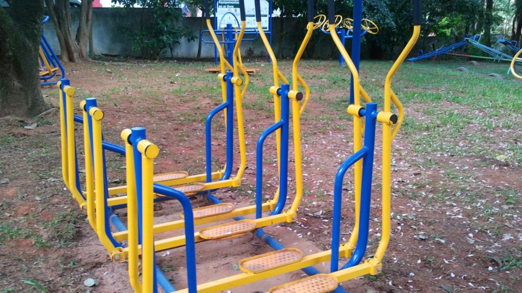 Revitalização com equipamentos de ginástica  Rio