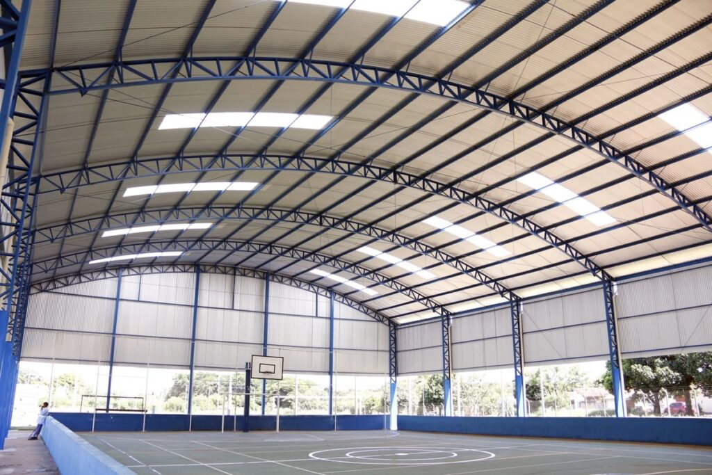 Implantação de Cobertura da Quadra de Esportes e construção de sanitários masculinos e femininos no Jardim Santa Catarina Sorocaba