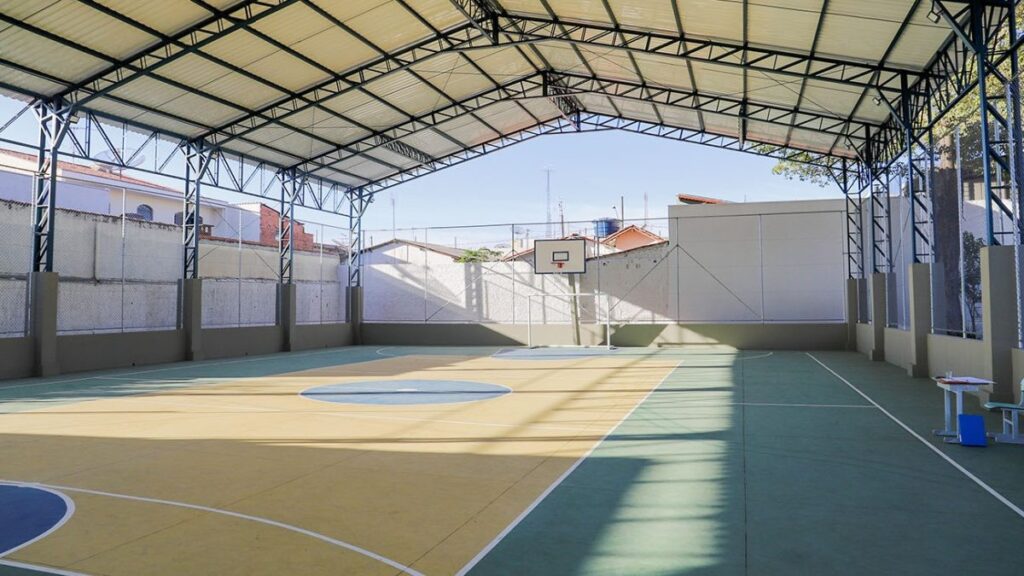 Cobertura das Quadras de Esporte dos Bairros Recanto dos Pássaros e Bela Vista  Cerqueira César