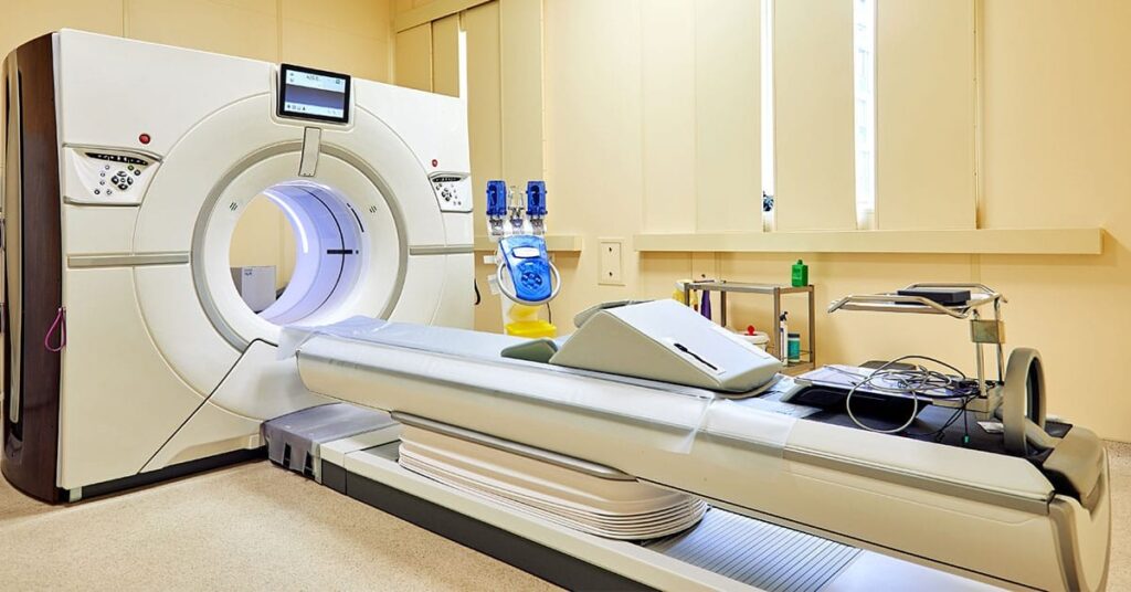 Aquisição de aparelho de tomografia para o hospital municipal  Ibiúna