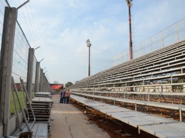 Reforma, adequações e construção de banheiros, bebedouros e arquibancadas  Icém