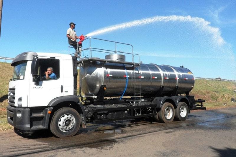 Aquisição de caminhão pipa  General Salgado