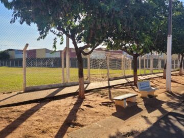 Reforma do centro esportivo, vestiário e arquibancada  Itajobi