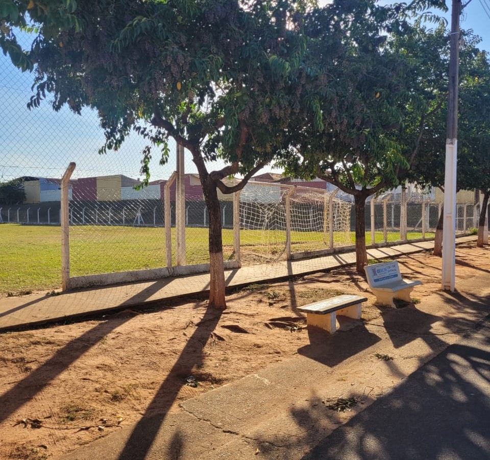 Reforma do centro esportivo, vestiário e arquibancada  Itajobi