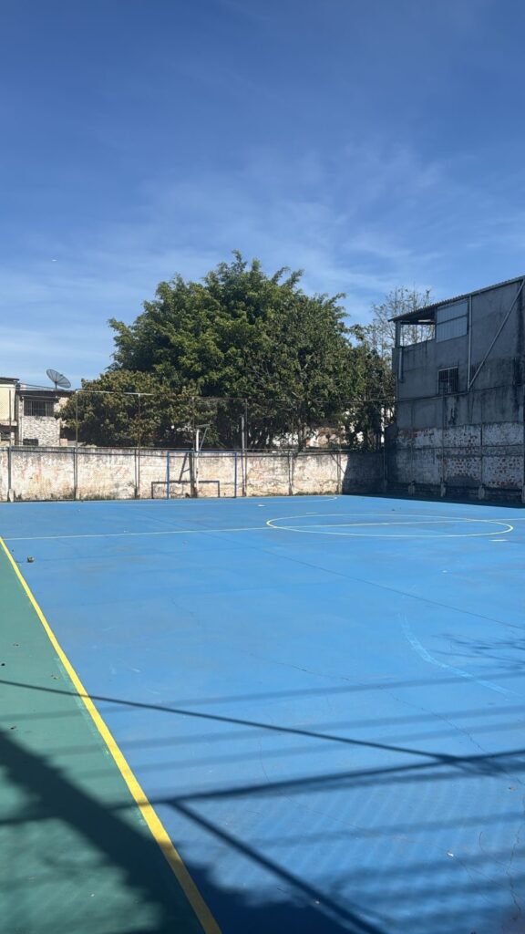 Cobertura da quadra da Organização Social Santa Terezinha  São Paulo