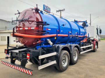 Aquisição de caminhão a vácuo para limpeza de fossas  Jaci