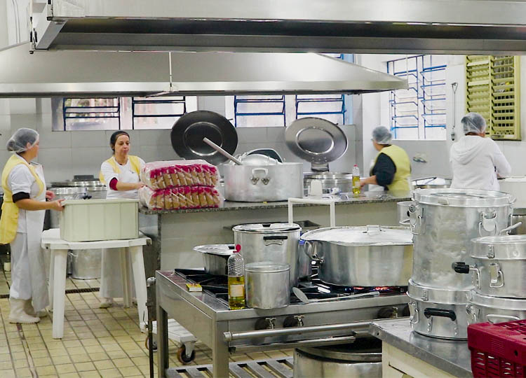 Construção de uma cozinha piloto – Buri