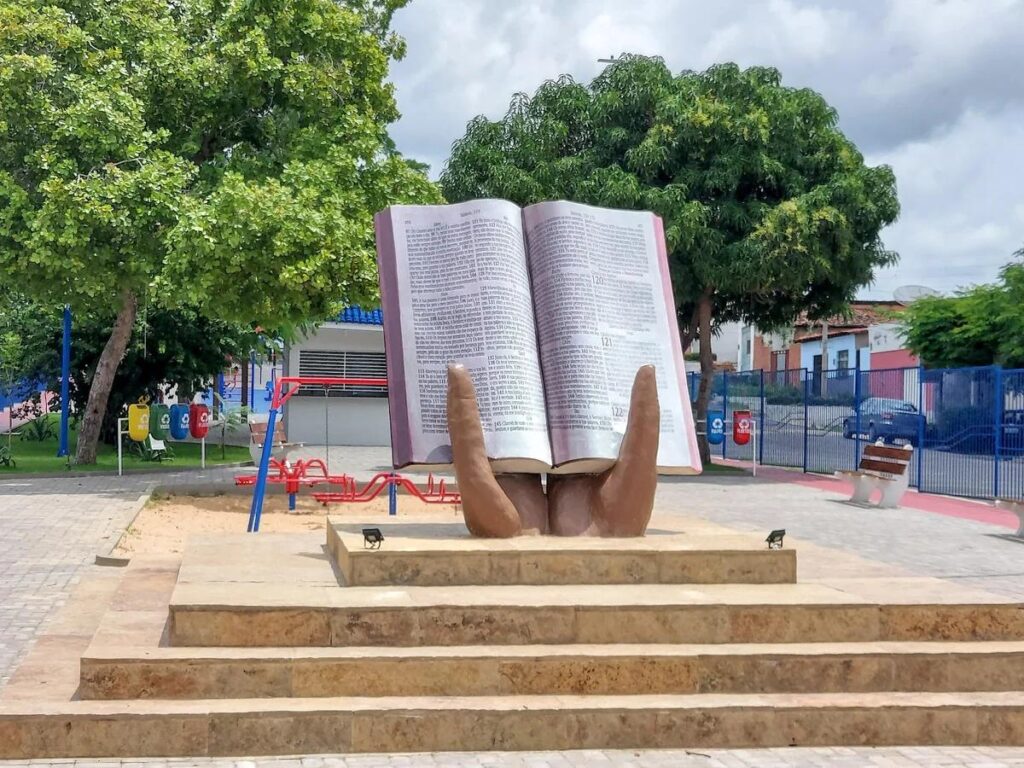 Execução de obras de infraestrutura da Praça da Bíblia – Itapuí