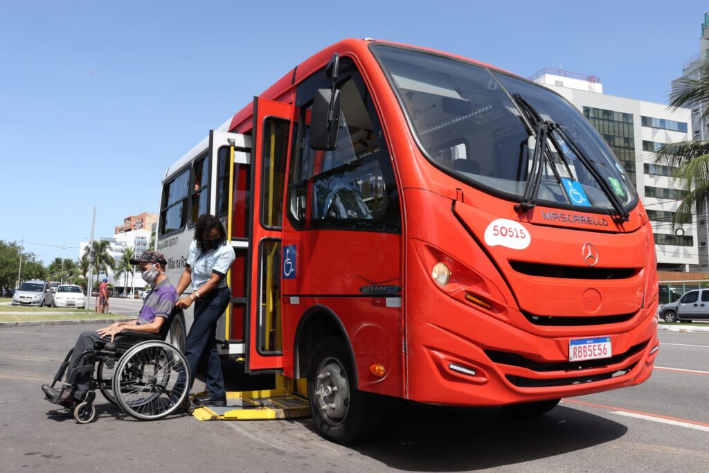 Aquisição de Ônibus Adaptado para Transporte de Estudantes da Educação Especial da APAE de Itatinga