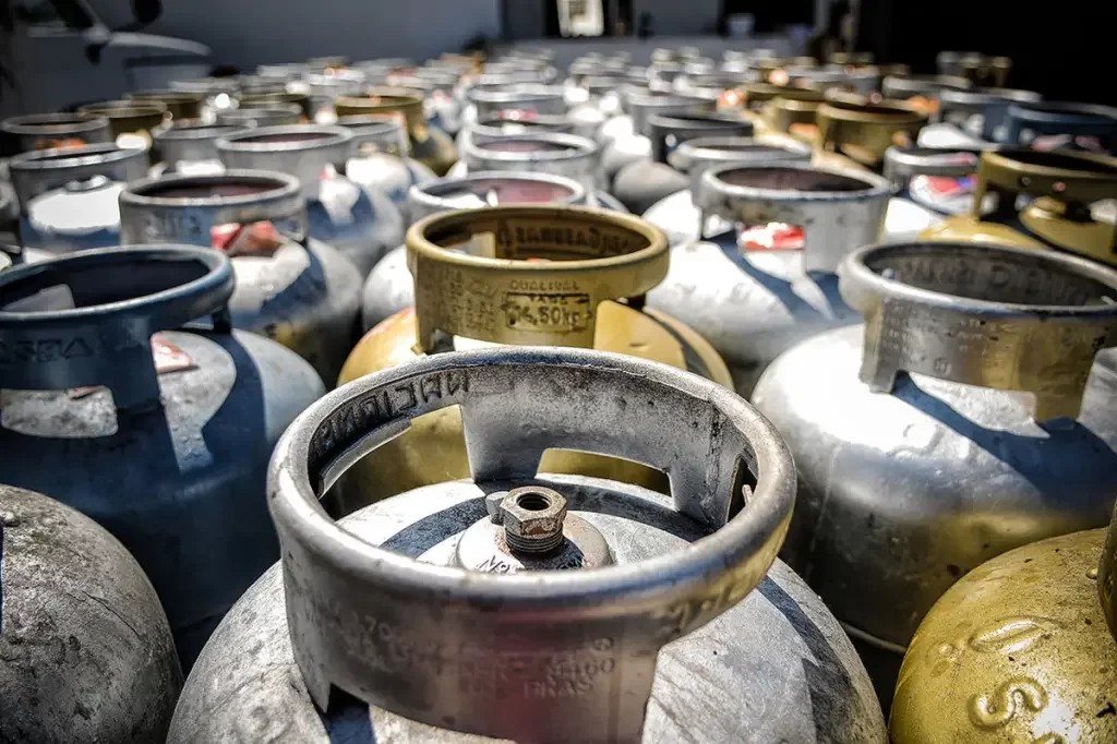 PL 2043/2019 – Determina a obrigatoriedade de o distribuidor de gás de cozinha a comercializar botijões de até 13 kg que disponham de dispositivo de rastreamento.