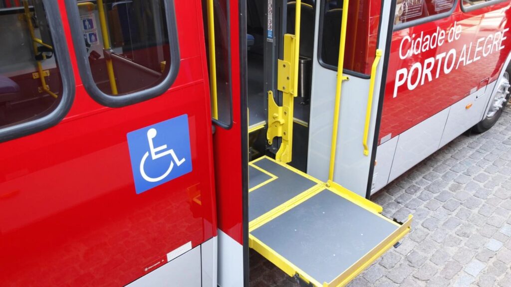 PL 6762/2016 – Reduz impostos para aquisição de plataformas elevatórias de acessibilidade para ônibus.