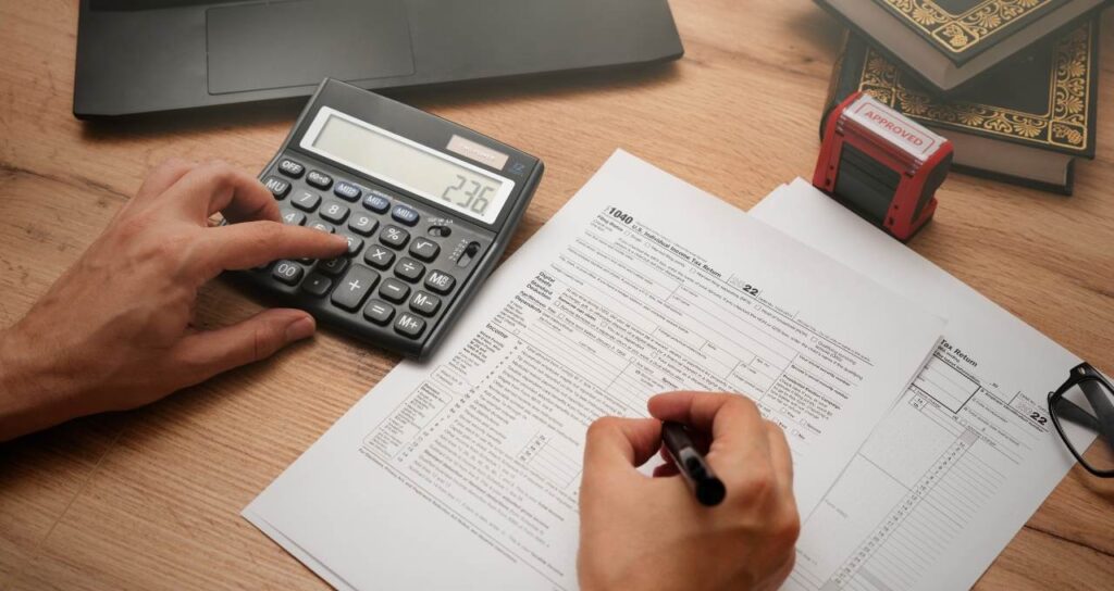 PL 7625/2017 – Reduz o imposto de renda para os professores.