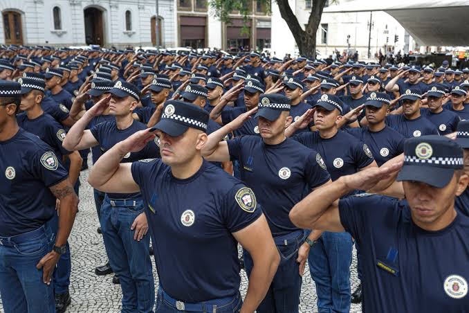 Solicitação de reforço da GCM e instalação de base de apoio – Praça General Porto Carreiro